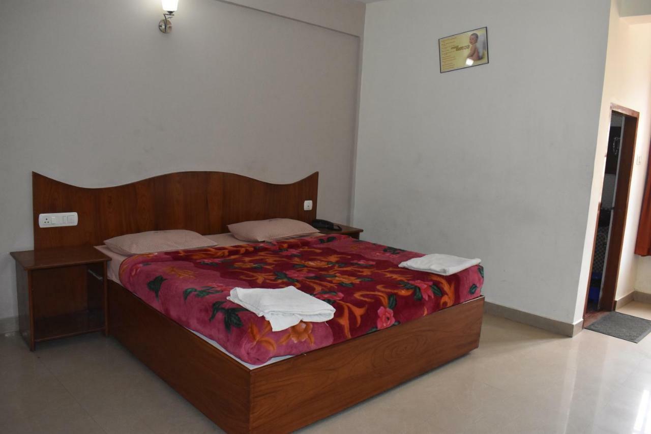 Eden Holidays Ev مونار المظهر الخارجي الصورة